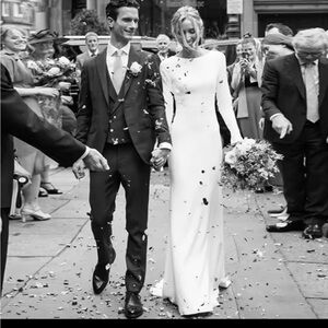 DREAM Boutique Bridal Crepe Simple Sheath Wedding Dresses Long Sleeve